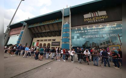 La camera ardente di Totò Schillaci allo stadio Barbera, Palermo 18 settembre 2024. ANSA/IGOR PETYX
-- The funeral home of footballer Totò Schillaci at the Barbera stadium, Palermo (Italy) 18 September 2024. ANSA/IGOR PETYX