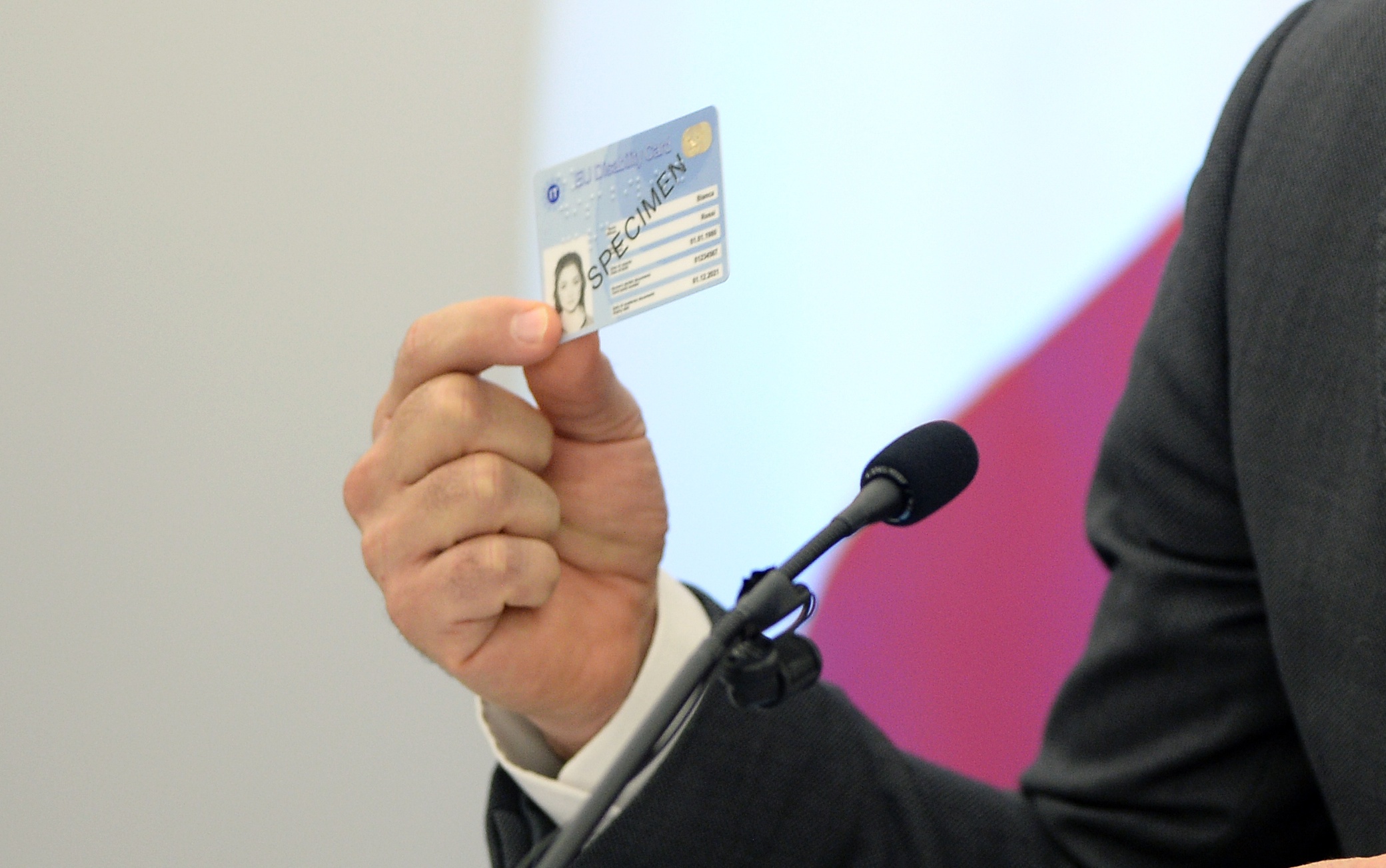 Inps, Disability Card da aprile 2022: come funziona la carta per i ...