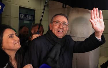 epa12718090 Presidential candidate, Antonio Jose Seguro (R), flanked by his wife, Margarida Maldonado Freitas (L), celebrates the victory in the second round of the Portuguese presidential elections, in Caldas Rainha, Portugal, 08 February 2026. More than 11 million voters are called upon to choose the new President of the Republic, in an election that pits Antonio Jose Seguro against Andre Ventura, the two candidates who received the most votes on 18 January.  EPA/JOSE COELHO