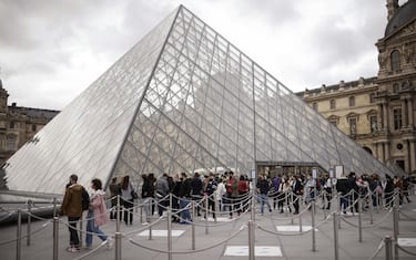 Il Louvre di Parigi