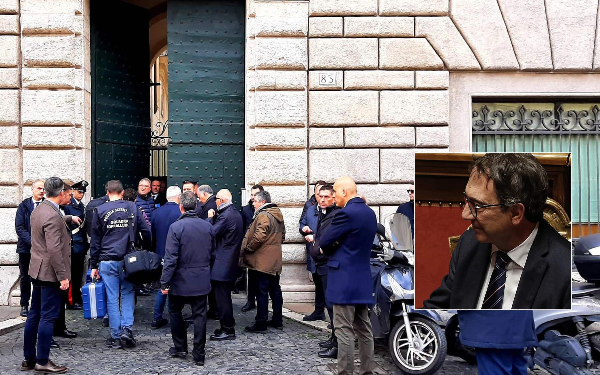 L'esterno di Palazzo Cenci, nel riquadro Bruno Astorre