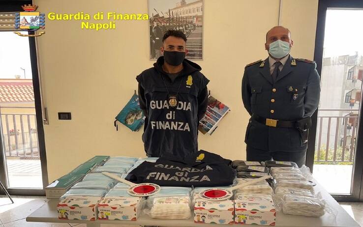 Gli articoli sanitari contraffatti e non sicuri sequestrati