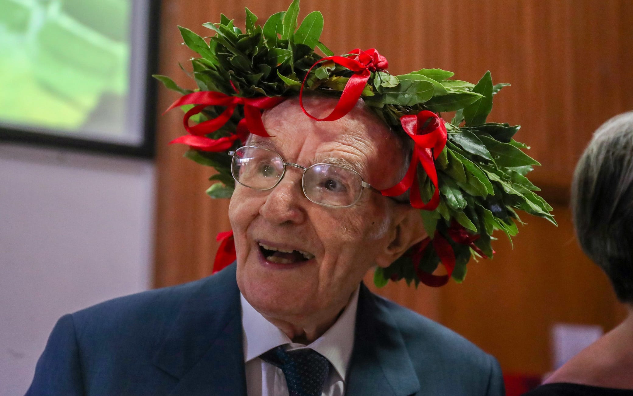 Il&nbsp; 97enne Giuseppe Paternò, laureatosi con 110 e lode in&nbsp; lettere e filosofia&nbsp; all università di Palermo, 29 luglio 2020 Palermo. ANSA / IGOR PETYX