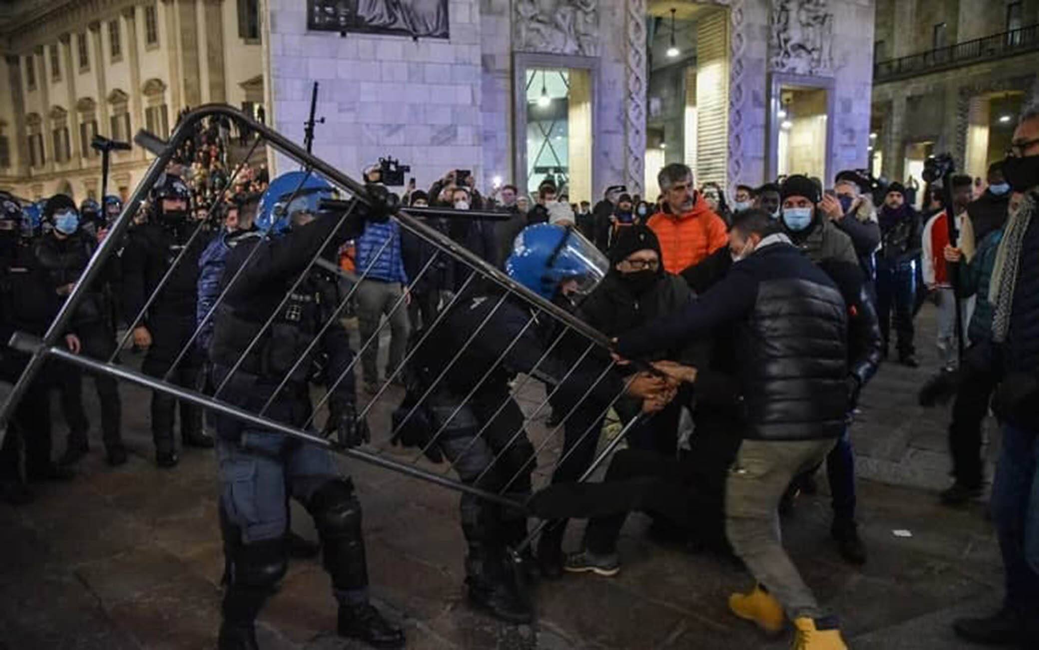 La manifestazione a Milano