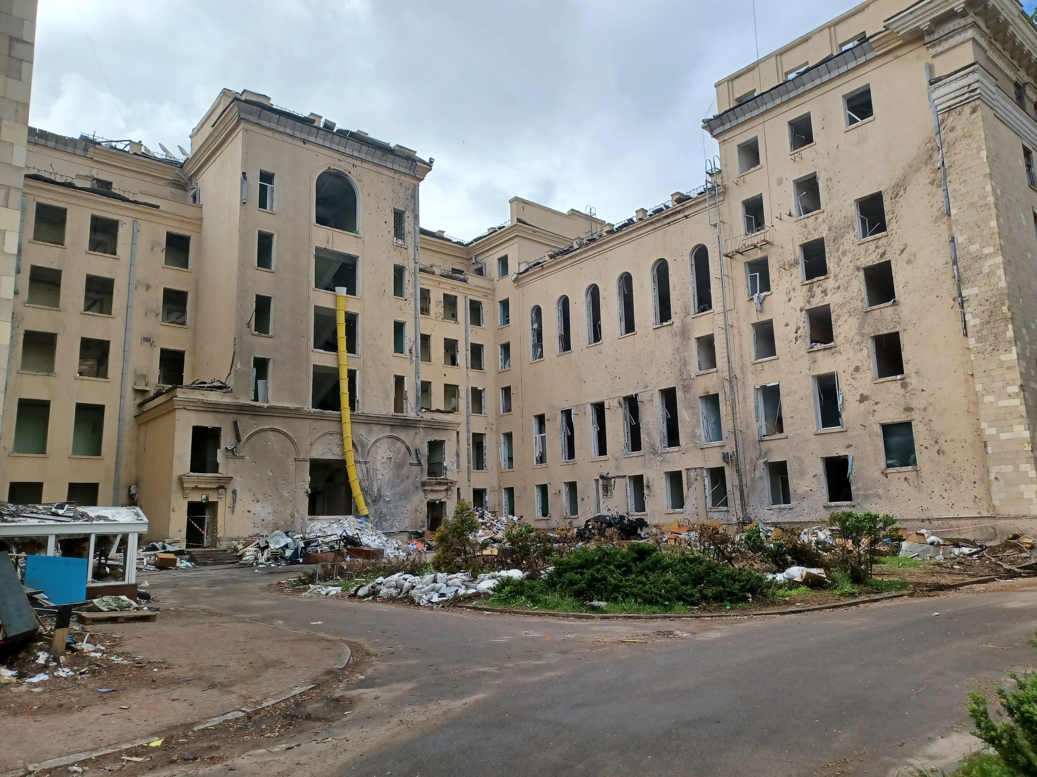 La città di Bucha colpita dalle bombe