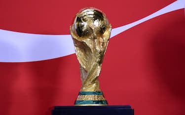 IPA72338615 - The Original FIFA World Cup trophy is seen during a press conference for the FIFA World Cup trophy tour at the National Palace. on March 3, 2026 in Mexico City, Mexico. (Photo by Luis Barron / Eyepix Group/Sipa USA)