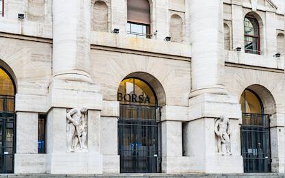 The entrance of the Borsa, Mezzanotte Palace, 20th-century building seat of the Italian stock exchange, located in Piazza Affari, Milan, Italy