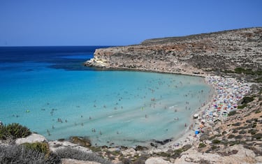 La spiaggia dei Conigli, isola di Lampedusa, 5 agosto 2020.
ANSA/ALESSANDRO DI MEO