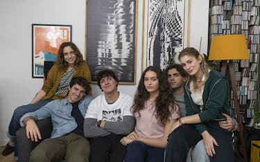 Alice Lupparelli, Tommaso Cassissa, Adriano Moretti, Alice Maselli, Aleandro Falciglia, Bea Barret in Notte prima degli esami 3.0