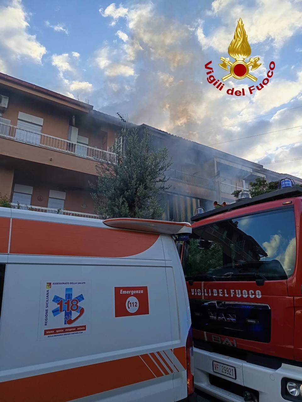 Incendio in una villetta a Palermo