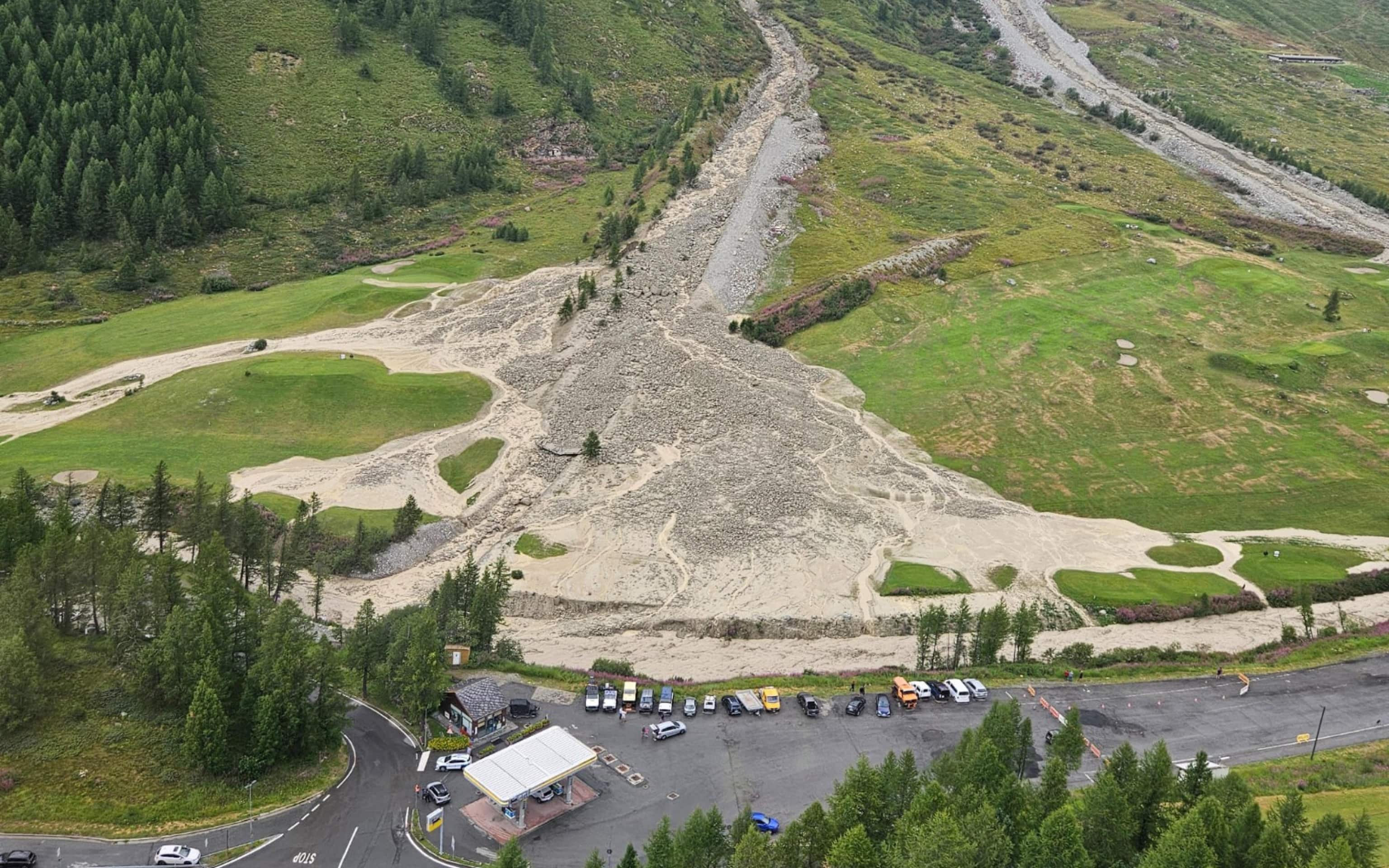 Cervinia esondano torrenti