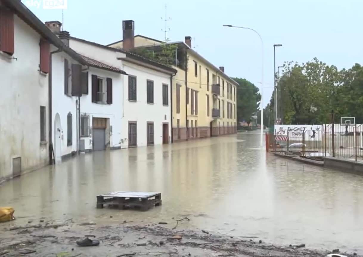Maltempo in Emilia Romagna e Marche, i video dell'alluvione, da ...