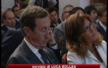 Crisi, Bossi: impossibile abbassare subito le tasse