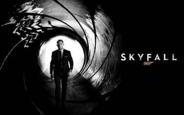 007-skyfall-poster