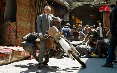 james_bond_skyfall_07