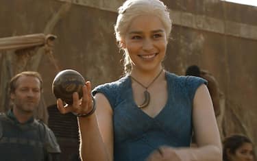 daenerys_targaryen_trono_di_spade_hbo_1
