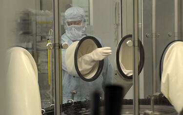 influenza_a_tagliate_h1n1_laboratori_sanofi_pasteur