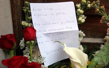 elisa_claps