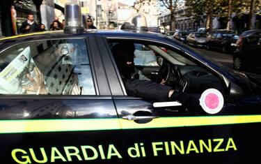 guardia_di_finanza2_ansa