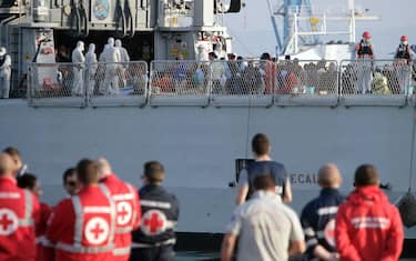 Sbarchi, 151 migranti arrivano ad Augusta