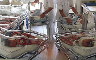 Censis: da inizio crisi 62mila nati in meno all'anno