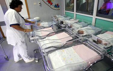bambini_ospedale_ansa_2