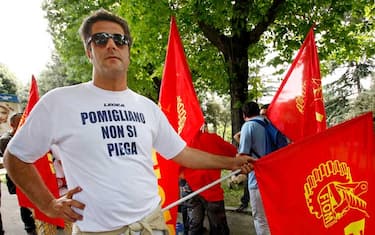 operaio_pomigliano_protesta_fiom