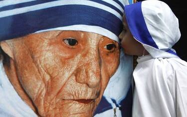 madre_teresa_anniversario