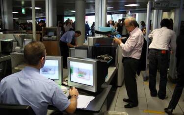 Pacchi bomba, misure eccezionali negli scali internazionali