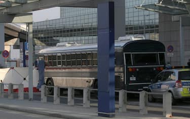 francoforte_spari_bus_militare_usa