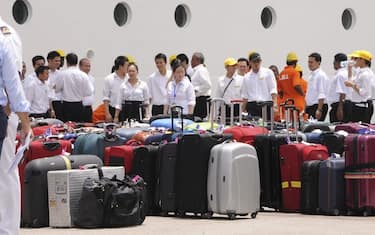 Costa Allegra, dopo l'odissea per molti la vacanza continua