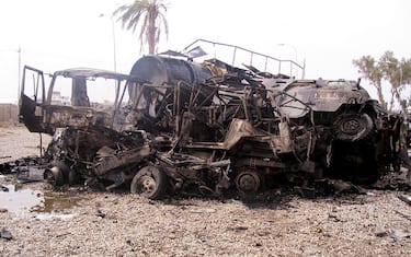 nassiriya_7_carcassa_veicolo_bomba_ansa