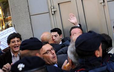 contestazioni_renzo_bossi