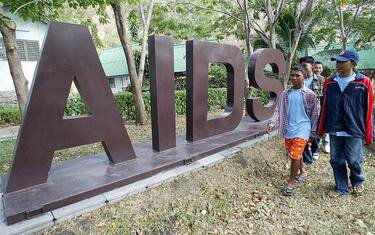 Aids, Unicef: ogni due minuti un giovane viene contagiato