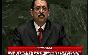Honduras, presidente esiliato annuncia il rientro