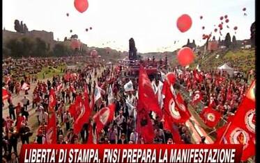 Scontro con l'Ue, opposizione all'attacco del premier
