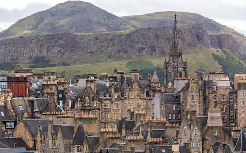 2C4277D View on the old town, Edinburgh, Scotland