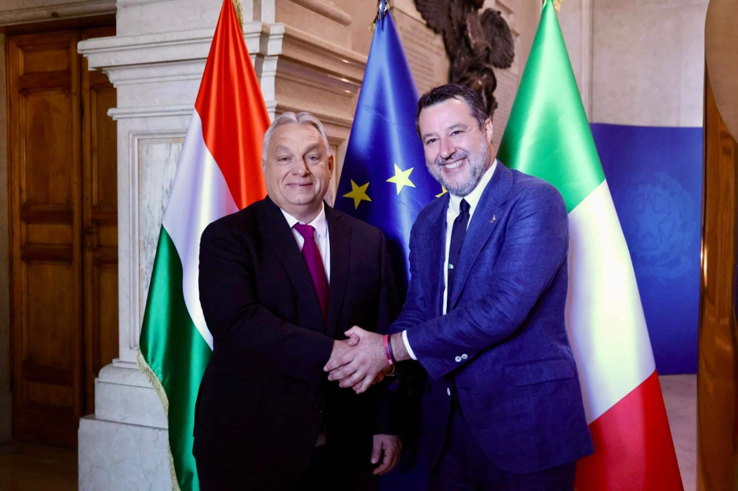Il premier ungherese Viktor Orban nella sede del ministero dei Trasporti per incontrare il leader della Lega e vicepremier Matteo Salvini, 28 ottobre 2025. ANSA/Ufficio stampa Lega.
+++FOTO DIFFUSA DALL'UFFICIO STAMPA LEGA - USARE SOLO PER ILLUSTRARE OGGI LA NOTIZIA INDICATA NEL TITOLO - NON ARCHIVIARE - NON VENDERE - NON USARE PER FINI NON GIORNALISTICI - NPK+++