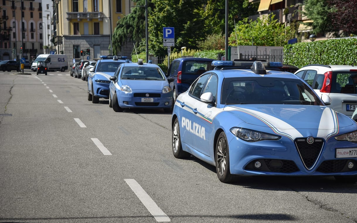 Milano, uomo ferito gravemente a coltellate in zona San Siro: fermato un ragazzo