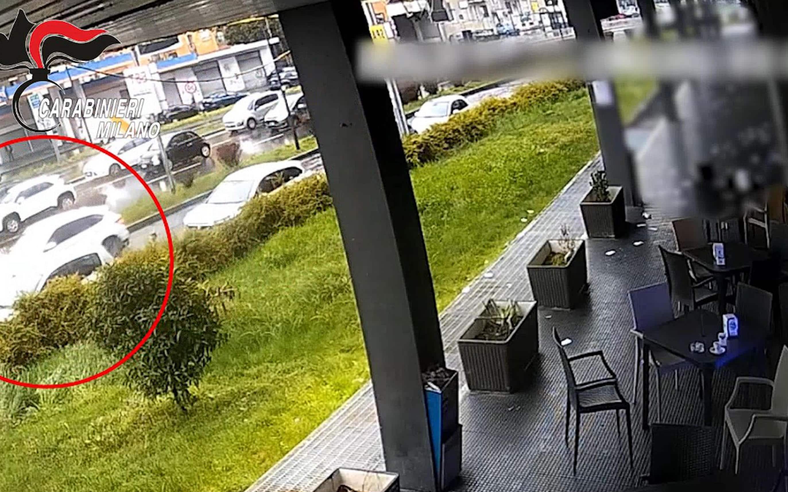 Le operazioni dei carabinieri che hanno portato all'arresto di quattro persone, ritenute responsabili di sequestro di persona a scopo di estorsione nei confronti di un giovane egiziano, Milano, 1 agosto 2026. ANSA/Ufficio stampa Carabinieri +++ UFFICIO STAMPA CARABINIERI +++ FOTO NON IN  VENDITA - DA USARE SOLO PER FINI GIORNALISTICI  +++ NPK +++
