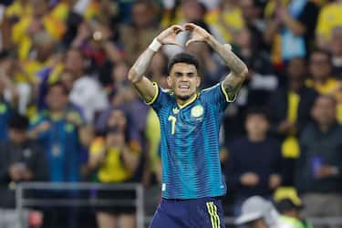 Luis Diaz esulta dopo il gol 