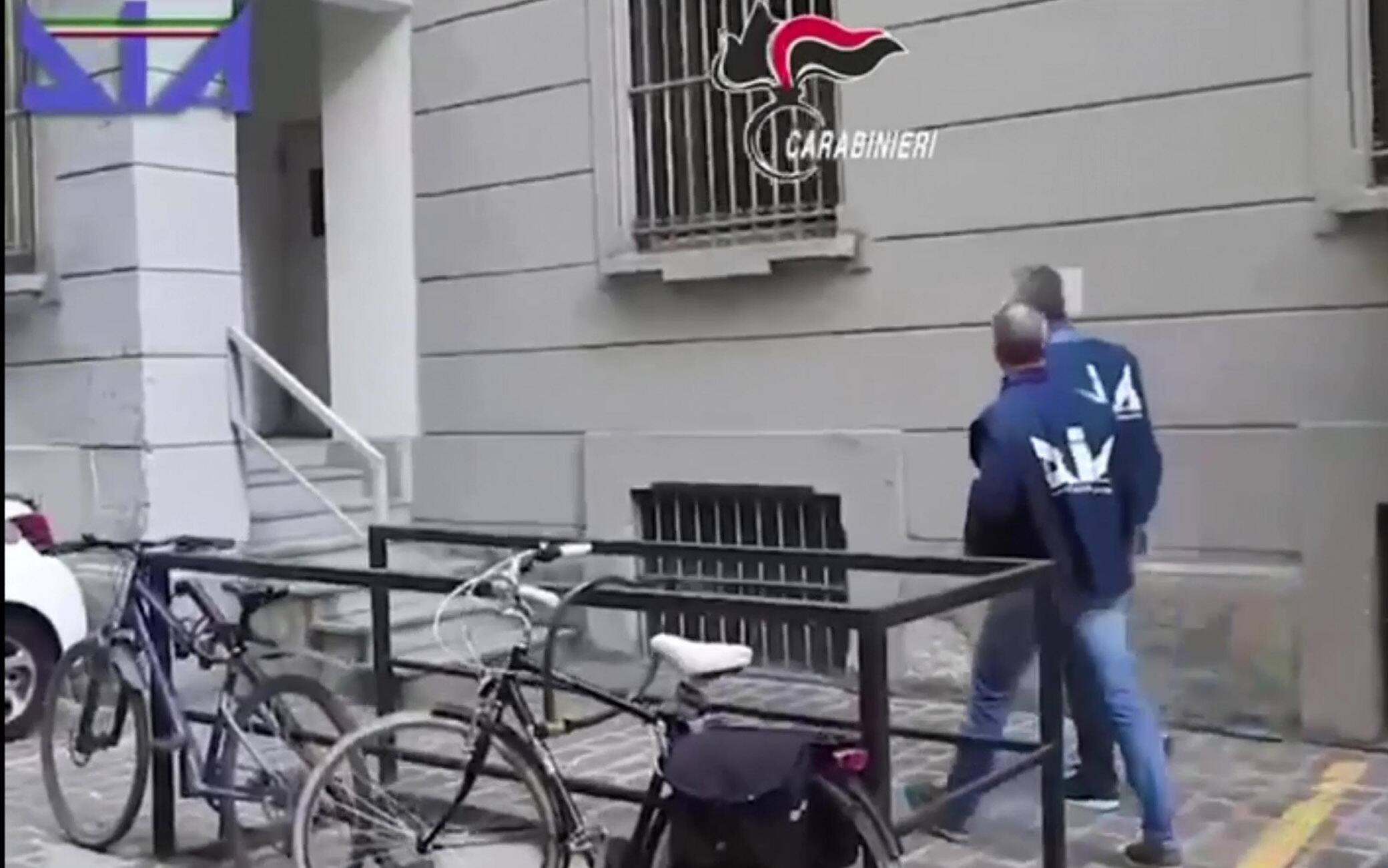 Le immagini dell'operazione