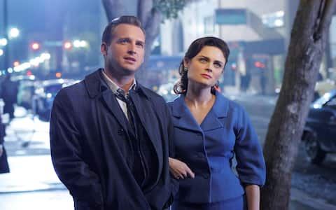 JOSH LUCAS & EMILY DESCHANEL               
in Glory Road                             
Filmstill - Editorial Use Only
Ref: AW
www.capitalpictures.com
sales@capitalpictures.com
Supplied By Capital Pictures