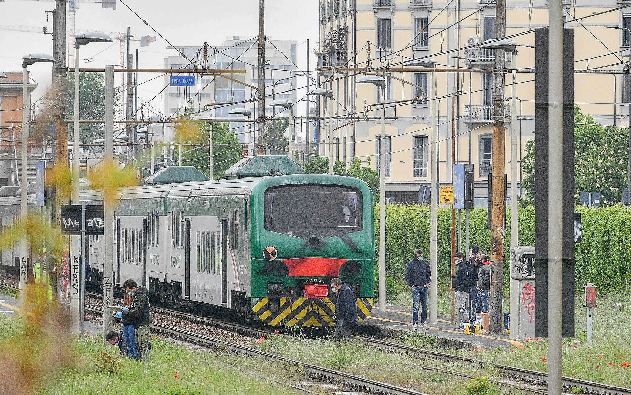 Convoglio ferroviario Trenord bloccato nella stazione di Porta Romana a seguito di azione da parte di antagonisti No Tav,   27 Aprile,  2021,  ANSA/Andrea Fasani