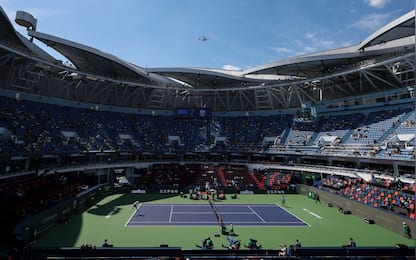 SHANGHAI, CHINA - OCTOBER 02: Yibing Wu(L) of China returns a shot in the 1st Round match against Sumit Nagal of India on Day 3 of 2024 Shanghai Rolex Masters at Qi Zhong Tennis Centre on October 02, 2024 in Shanghai, China. (Photo by Zhe Ji/Getty Images)