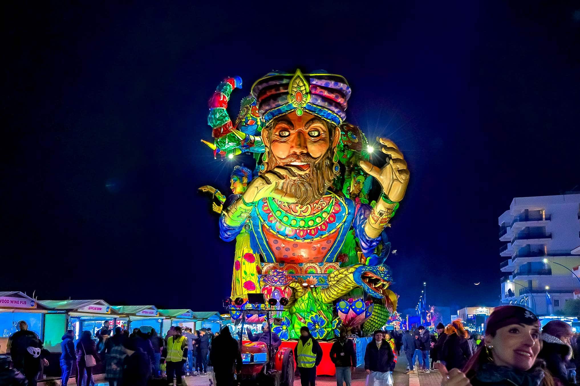 Carro allegorico "la via della sete"