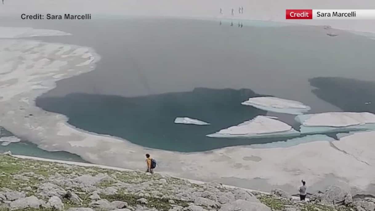 Marche, lago di Pilato ritrova la forma a "occhiali"
