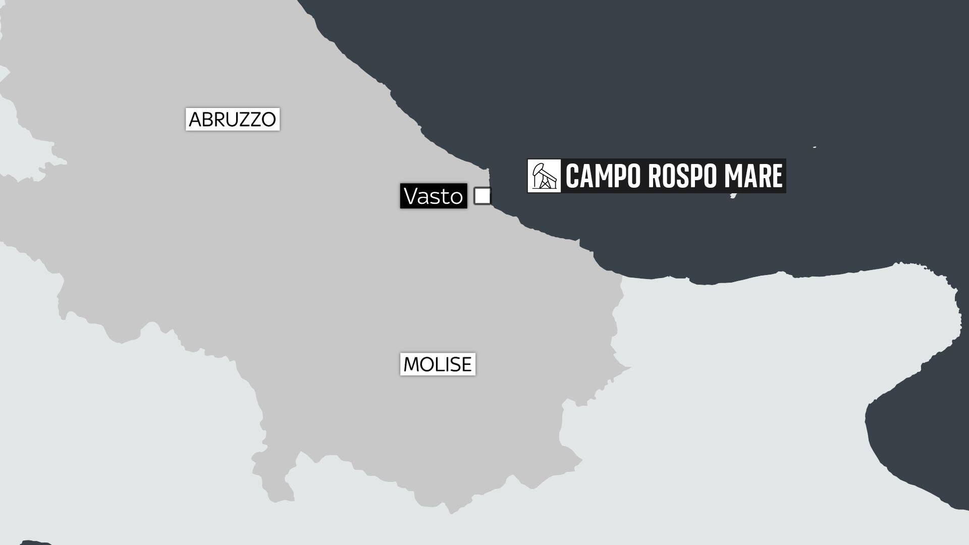 L'incendio sulla piattaforma petrolifera è scoppiato al largo di Termoli, nel mare Adriatico