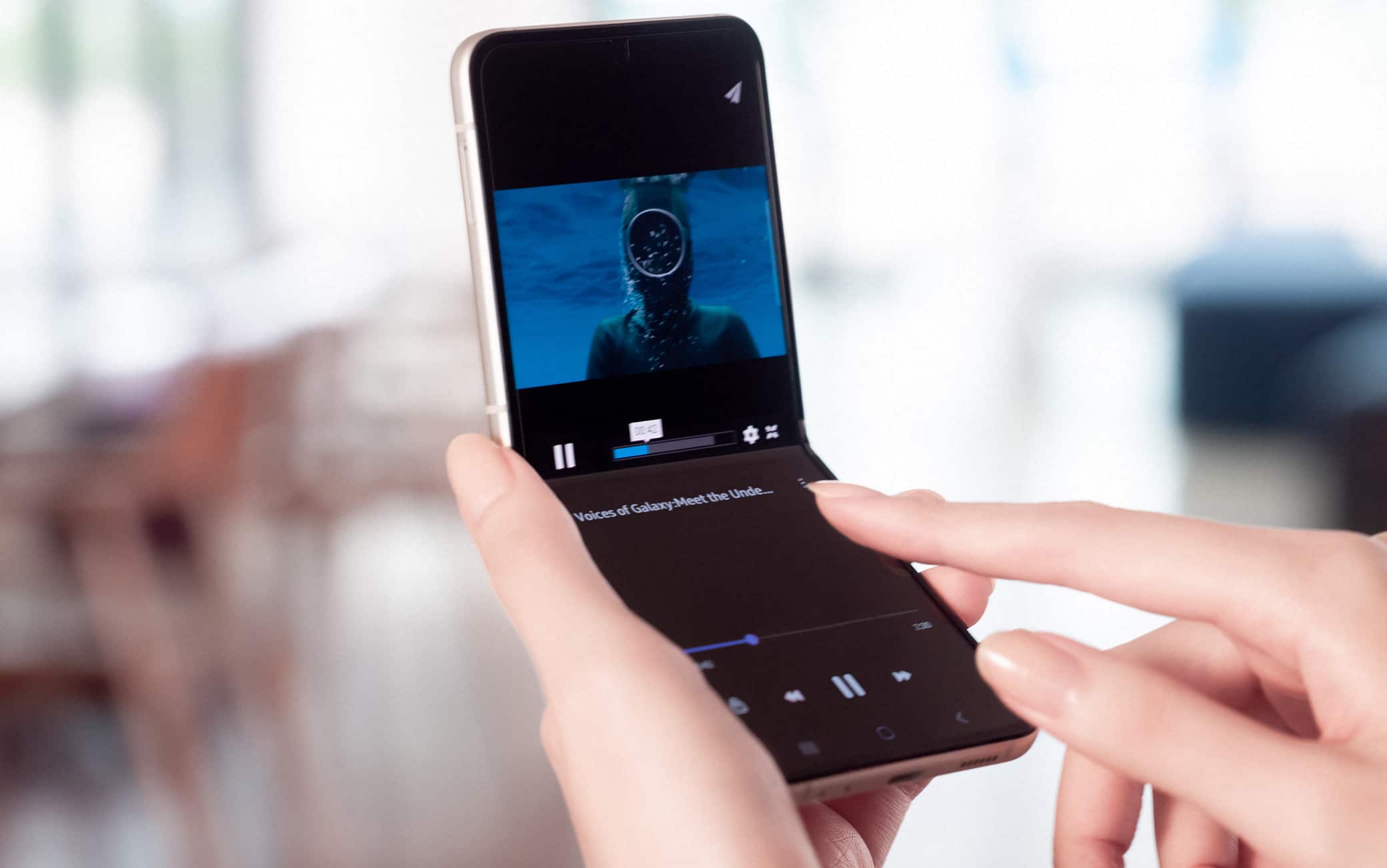 La modalità Flex di Z Flip3