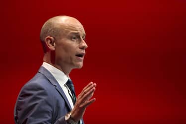 Stephen Kinnock, Galles